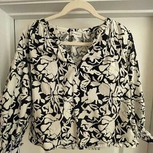 Evereve Black and White Floral Blouse